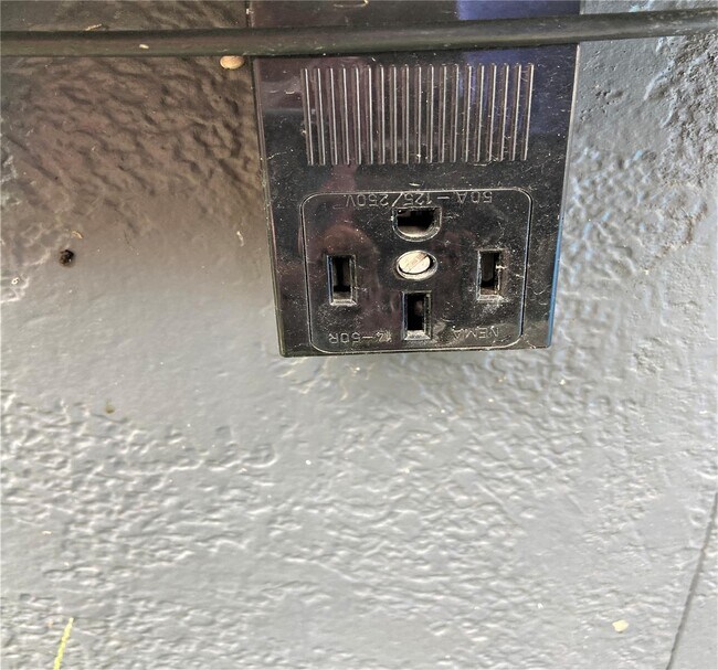 Building Photo - 4802 Ward St