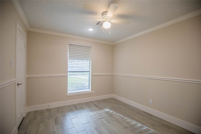 Building Photo - 3919 Wintergreen Dr