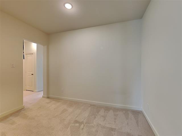 Building Photo - 2716 Majesty Dr