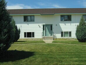 Building Photo - 321 Aristocrat Dr