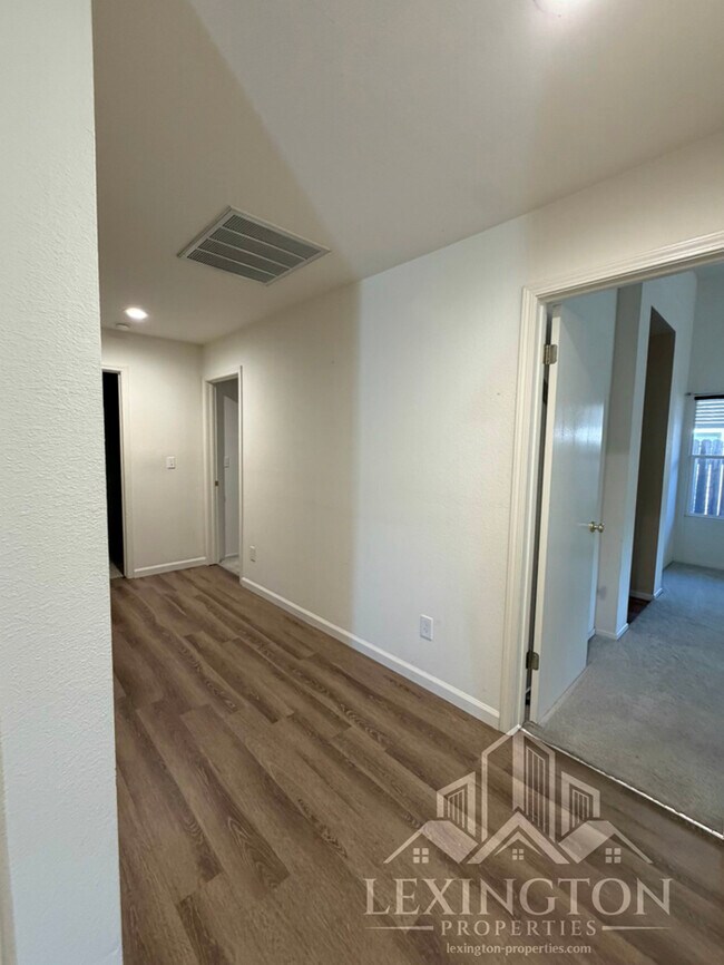 Building Photo - Pristine, single-story, 3bd/2ba, Home in Cameron Park!