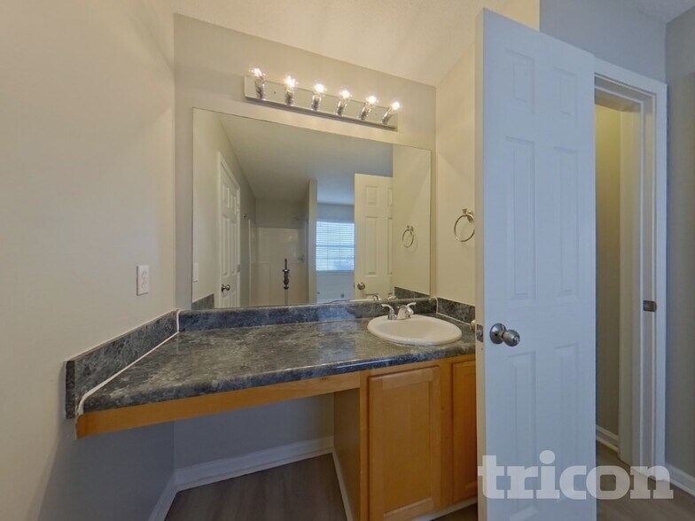 Building Photo - 4365 Reserve Hill Crossing