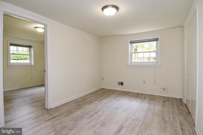 Building Photo - 7513 Sebago Rd