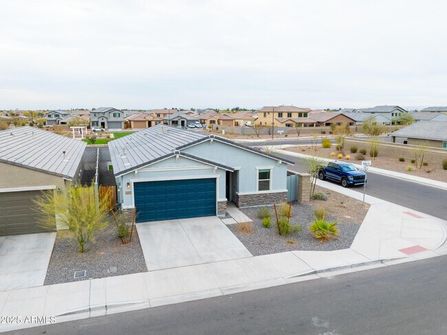 Building Photo - 6810 W Pedro Ln