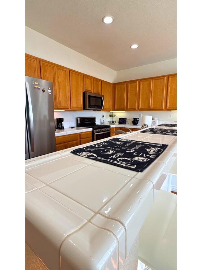 Building Photo - 14115 Desert Rose St