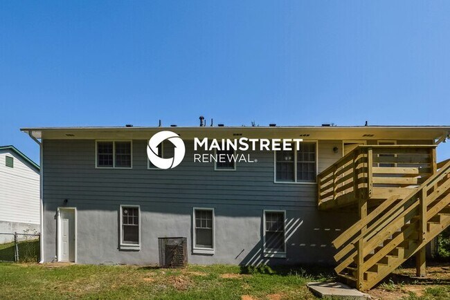 Building Photo - 3 Bedroom Pet-Friendly Home in Conyers, GA with Main Street Renewal