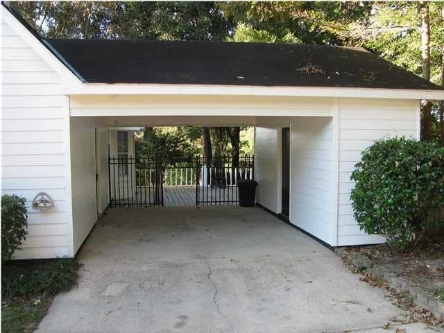 Building Photo - 3400 Zephyr Dr
