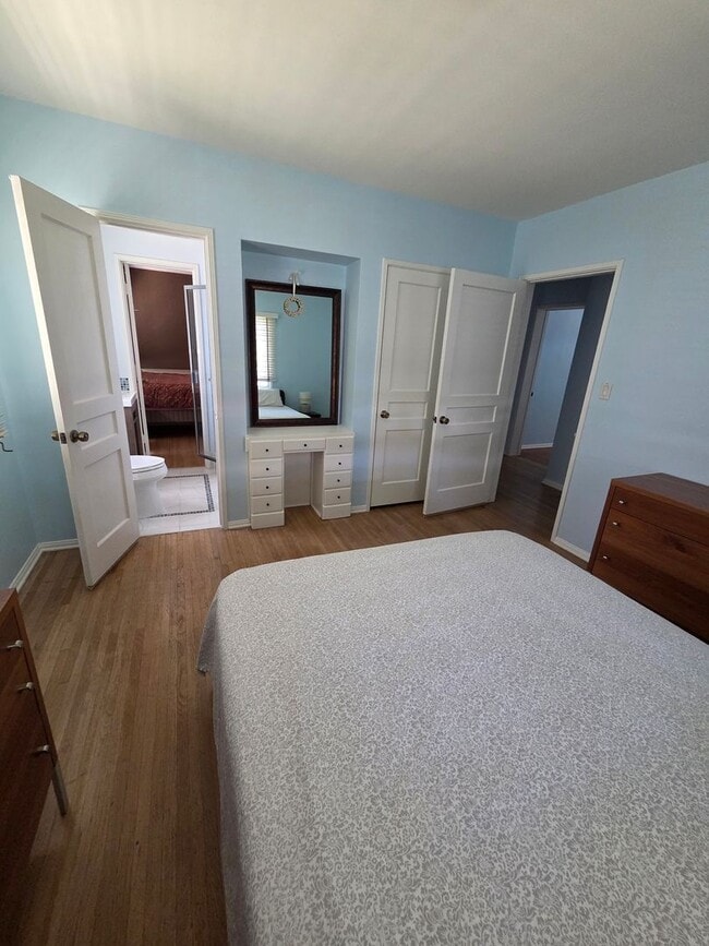 Building Photo - Spacious 3-Bedroom, 2.5-Bath Home with Pool – Fully Furnished!