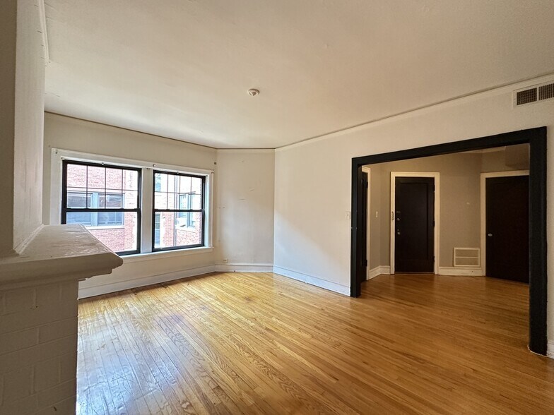 Building Photo - 1312 Oak Ave