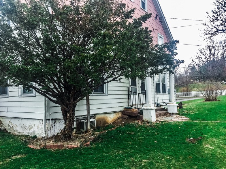 Primary Photo - 2209 Elizabeth Ave