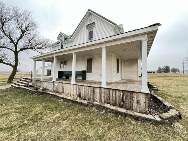 Building Photo - 3085 Overland Ave