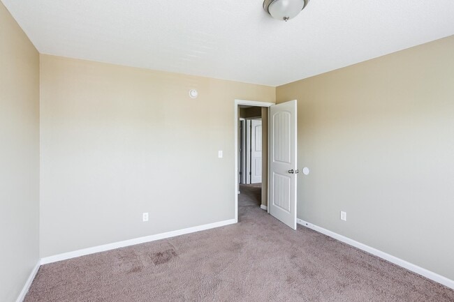 Building Photo - 10063 Chariden Dr