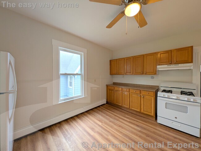 Building Photo - 26-28 Ripley St Unit #2