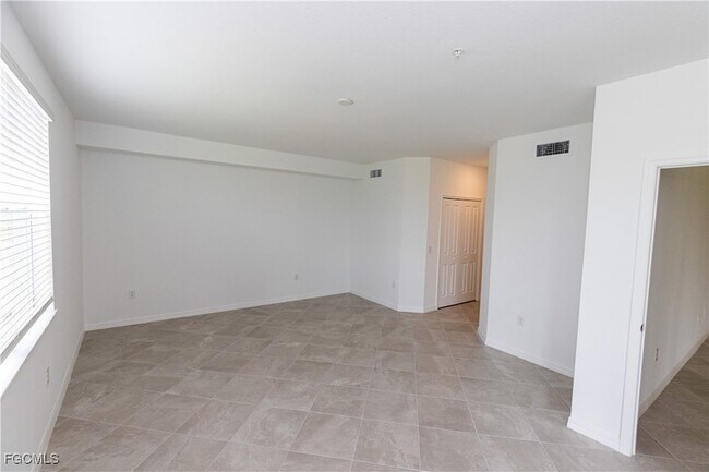 Building Photo - 16524 Kingwood Ln