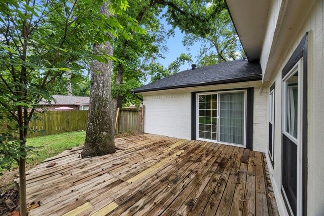 Building Photo - 24402 Pine Canyon Dr