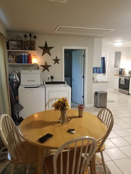 Eating area/ Laundry - 3162 E Fm 389