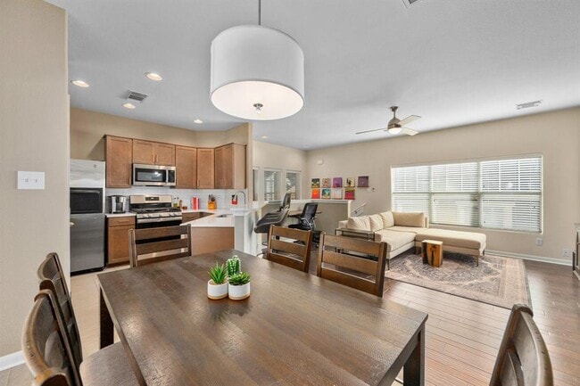 Building Photo - 2905 Saville Loop