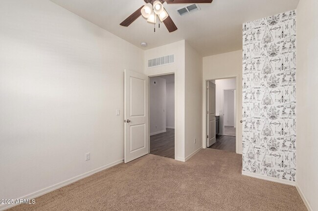 Building Photo - 5875 N 195th Dr