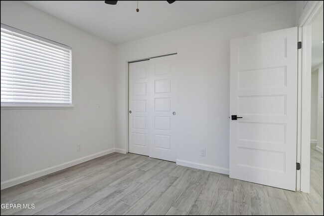 Building Photo - 8617 Darlina Dr