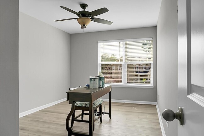 Building Photo - 243 Oglethorpe Cir