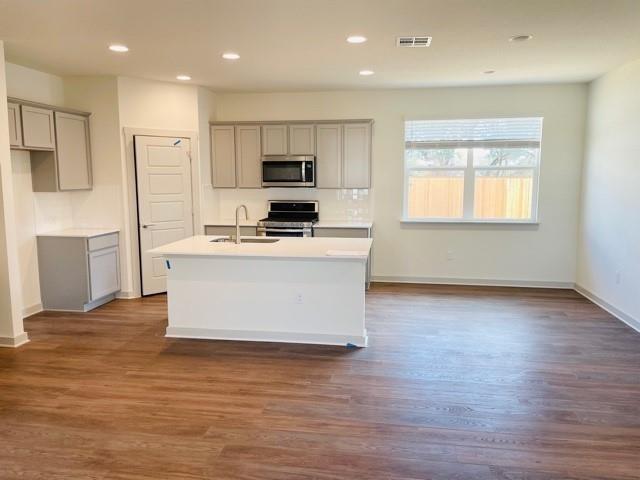 Building Photo - 161 Filifera Ct