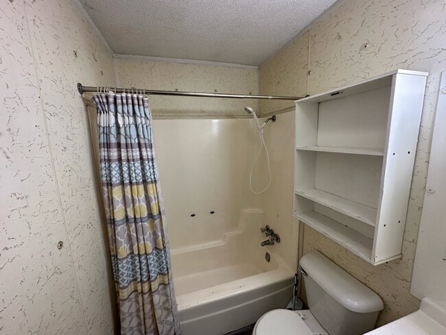 Building Photo - 920 Timberline Dr