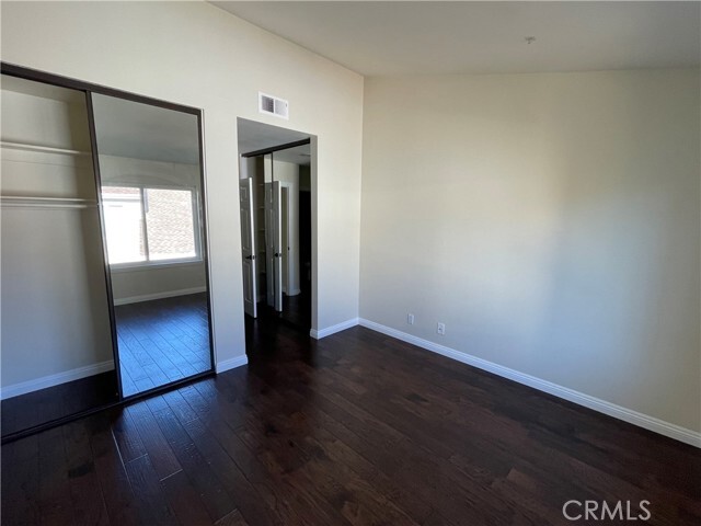Building Photo - 381 Deerfield Ave