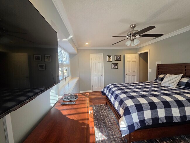 Building Photo - Beautiful Sweetwater Property