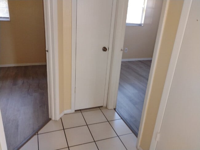 Building Photo - Cute 2 Bedroom, 1 Bathroom home For Rent