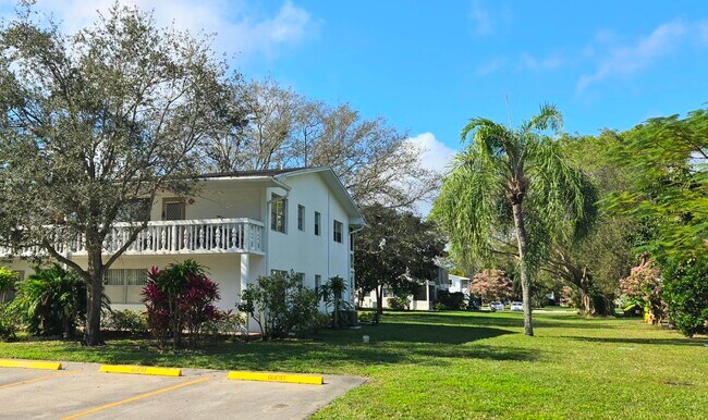 Building Photo - 184 Tilford I