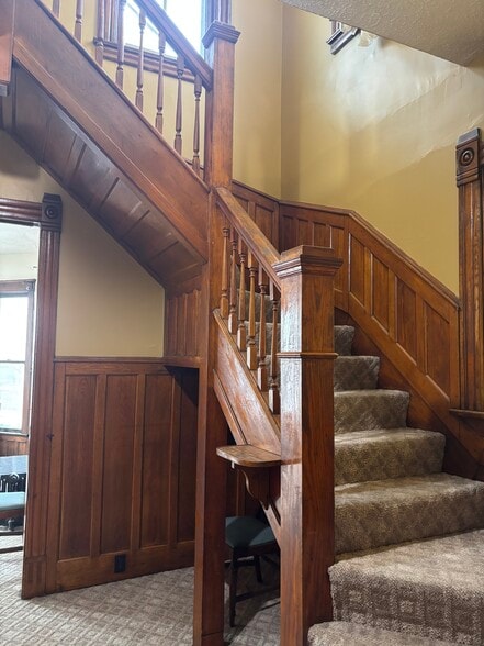 Foyer Entrance - 266 Randolph St