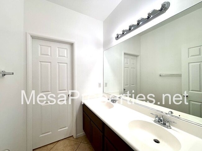 Building Photo - 11677 Ellington St