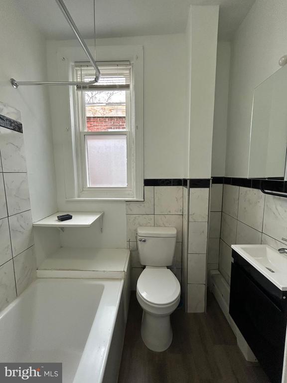 Building Photo - 2736 N Croskey St