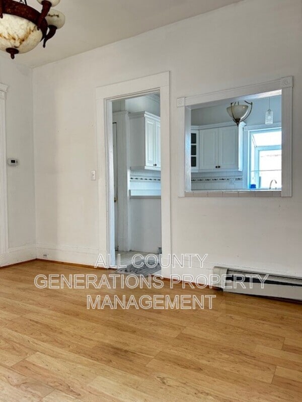 Building Photo - 1361 E 43rd St