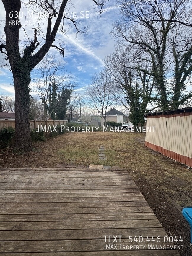 Building Photo - 630 Murray Ave SE