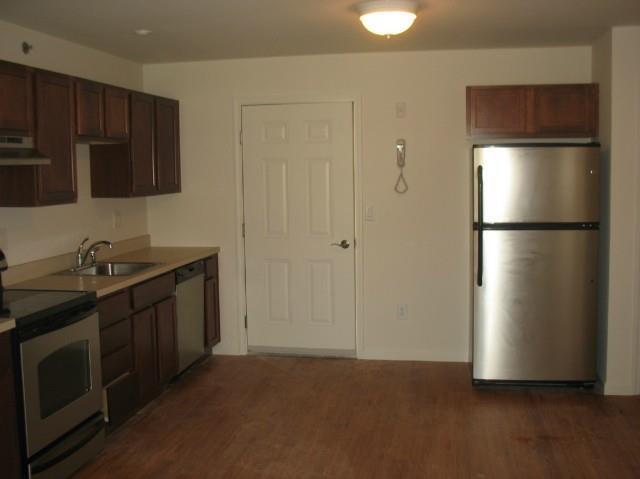 Primary Photo - 7 New St