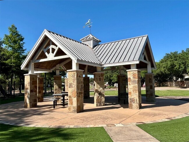 Building Photo - 9602 Top Gallant Ct