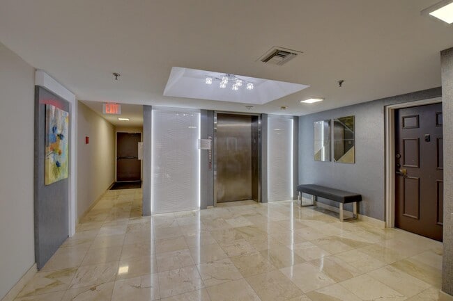 Building Photo - 7194 Promenade Dr