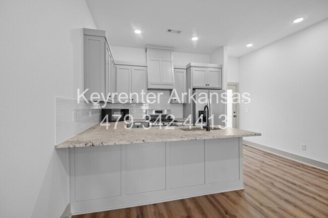 Building Photo - Duncan St Duplex
