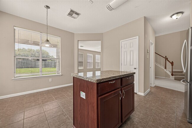 Building Photo - 26339 Richwood Oaks Dr
