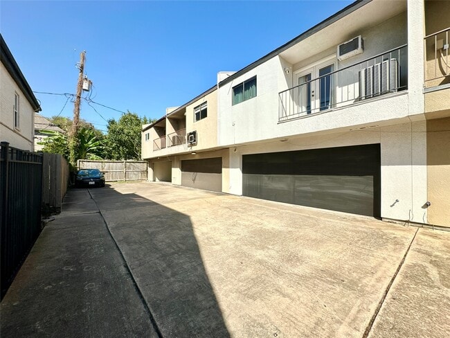 Building Photo - 2607 Rice Boulevard