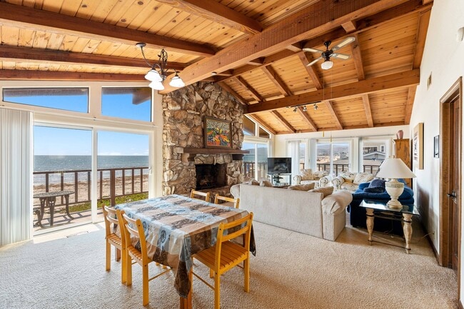 Building Photo - 1364 Weymouth Ln