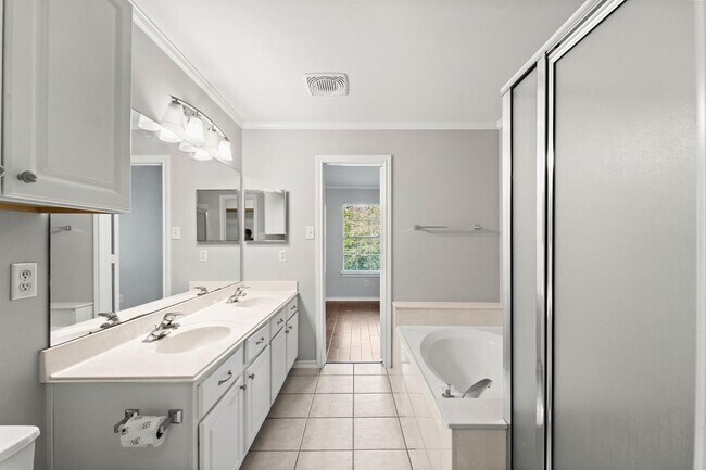 Building Photo - 26 Musgrove Pl