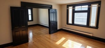 Building Photo - 283 Front Ave