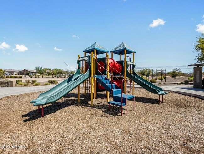 Building Photo - Spacious 3 Bed 2 Bath Home in Desirable Peoria Location