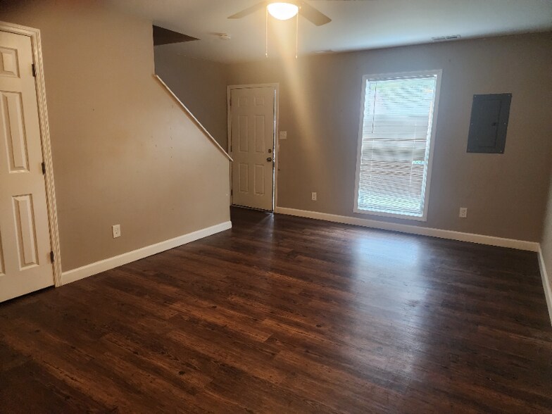 Building Photo - 1411 Tangora Ln