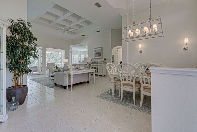 Building Photo - 3br/2ba Pool Home in Venetia