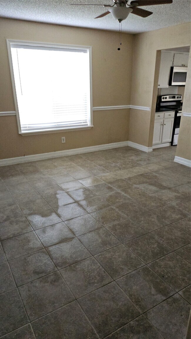 Building Photo - 12807 Villawood Ln