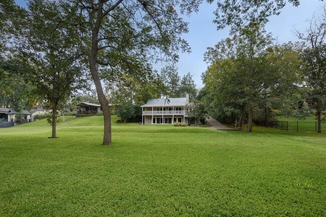 Building Photo - 10810 River Terrace Cir