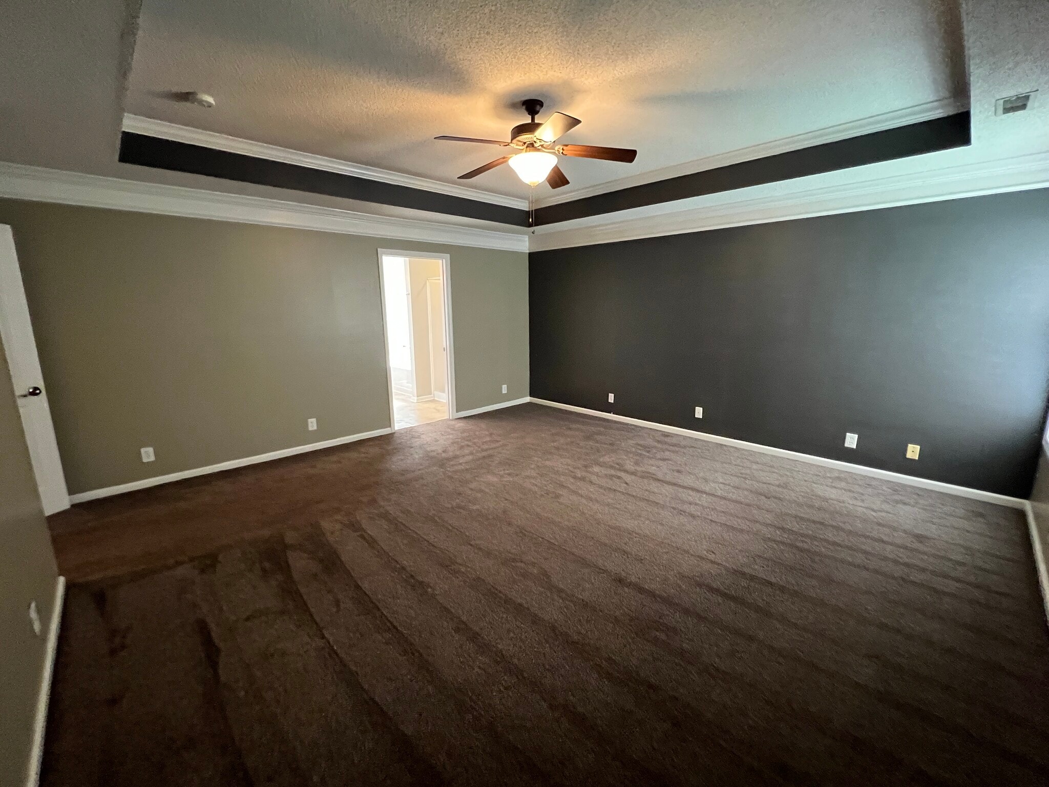 Building Photo - 450 Winding Bluff Way